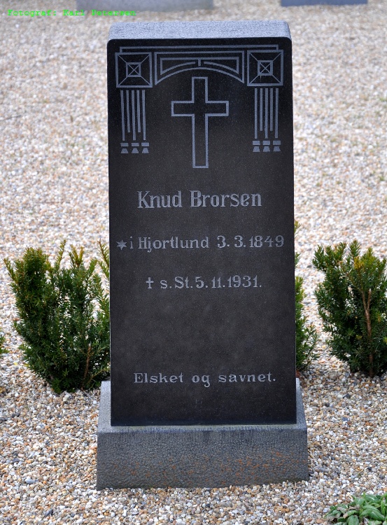 http://dk-gravsten.dk/kirkeg/Hjortlund-r/Hjortlu_A054c.jpg